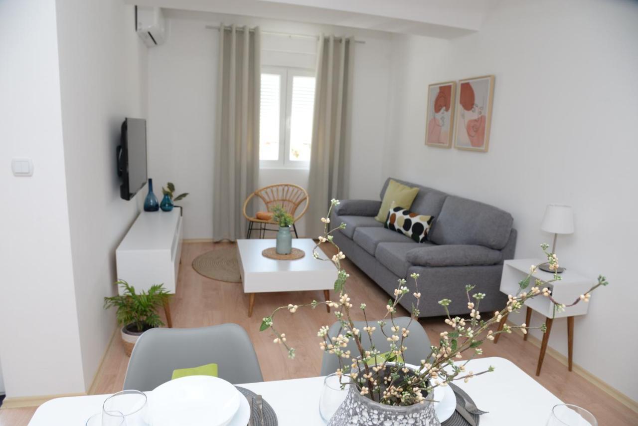 Dino & Gorge Apartment *